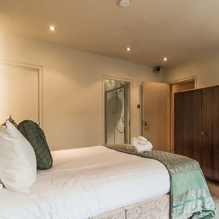 5starstay The Oscar Wilde Apartment